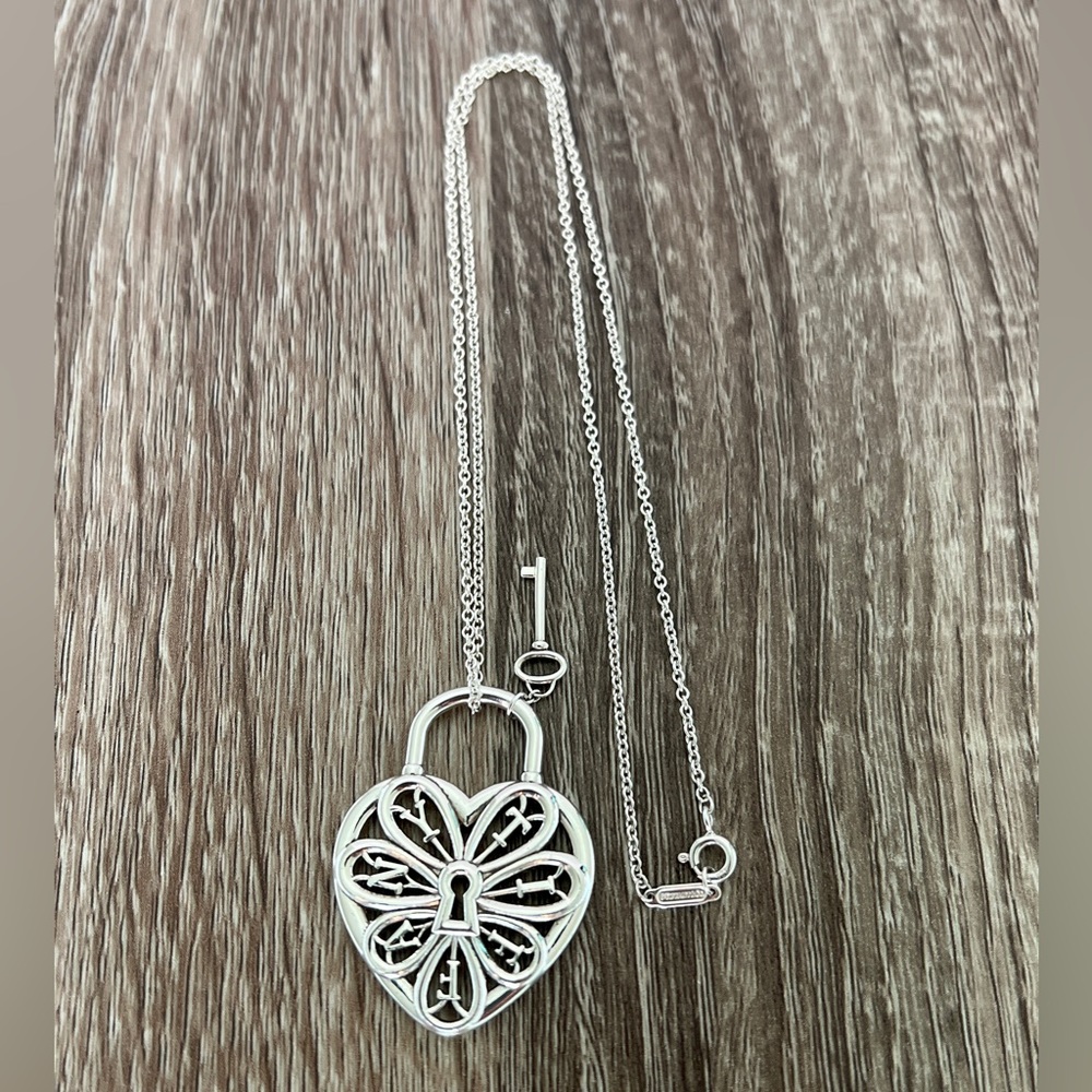Tiffany‎ & Co. necklace